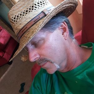 Meet your Posher, Vic